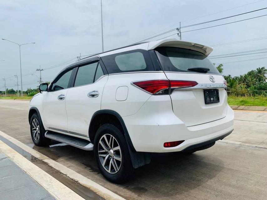 TOYOTA FORTUNER 2.4 V 4WD A2 ปี 2017  4
