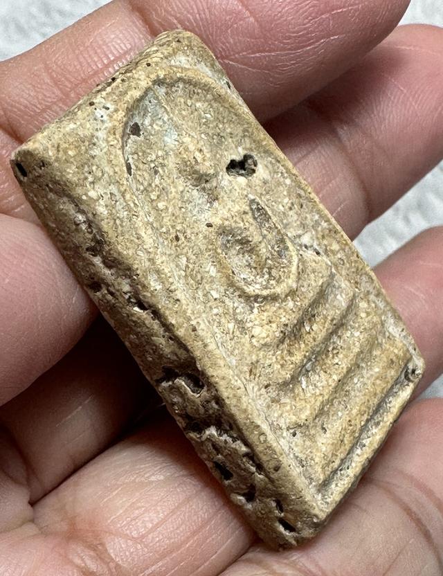 พระสมเด็จ เนื้อเก่าๆมวลสารเยอะ 3