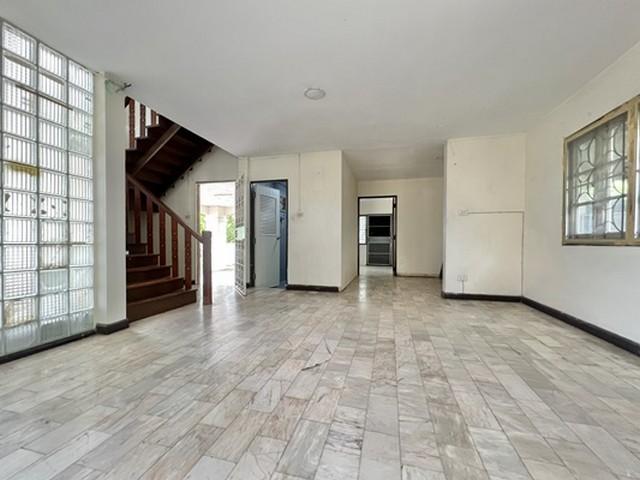 ขายบ้านเดี่ยว 2 ชั้น หมู่บ้านดุลิยา ปิ่นเกล้า กาญจนาฯ เนื้อที่ 70 ตร.ว. 3 นอน 3 น้ำ สวนกว้าง ใกล้ The Paseo Park 6