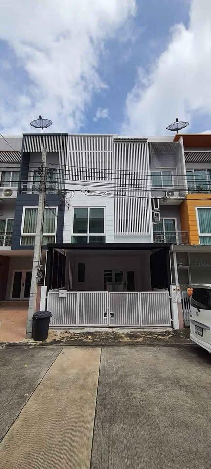 ให้เช่าทาวโฮม3ชั้น โครงการกรีนิช รามอินทรา ติดรถไฟฟ้าสายสีชมพู ติดถนนใหญ่ ถนนรามอินทรา ใกล้ แฟชั่นไอส์แลนด์ 8