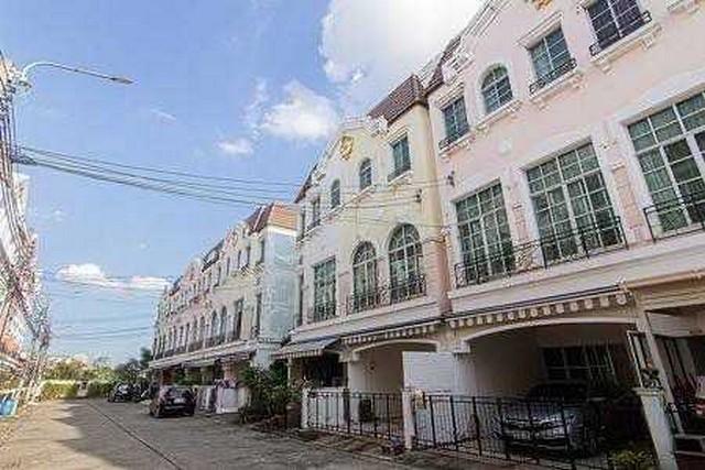 ทาวน์โฮม บ้านกลางเมือง ลูเซิร์น, สุขุมวิท 77 อ่อนนุช