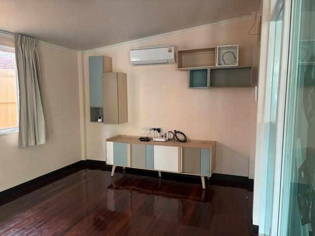 P605 ให้เช่าบ้านเดี่ยว 2 ชั้น ซอยลาดพร้าว 69 หน้าปากซอยมีรถไฟฟ้าสายสีเหลืองสถานีลาดพร้าว 71 เดินทางสะดวก 12