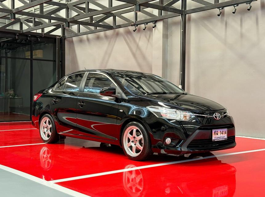 2016 TOYOTA VIOS 1.5 E รถมือเดียวออกป้ายแดง สภาพป้ายแดง รถวิ่งน้อยเพียง 41,000 กม รถไม่เคยมีอุบัติเหตุครับ 