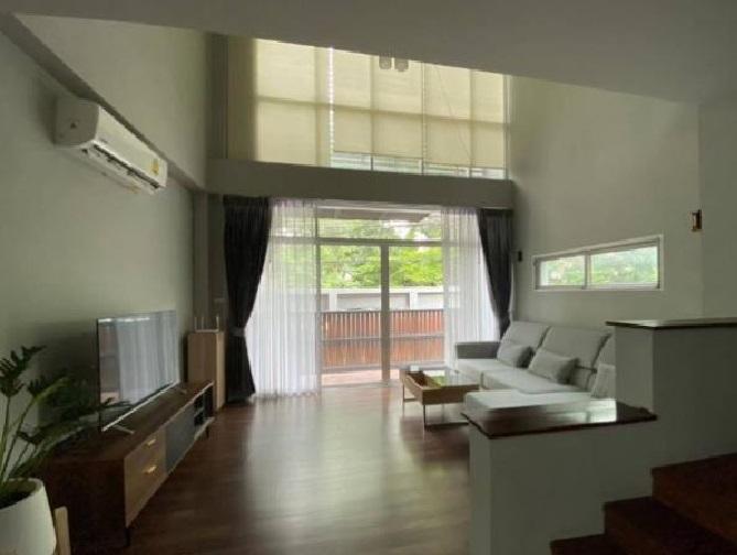 For Rent ให้เช่าบ้านเดี่ยว 3 ชั้น ซอยสุขุมวิท 49 ใจกลางเมือง  2