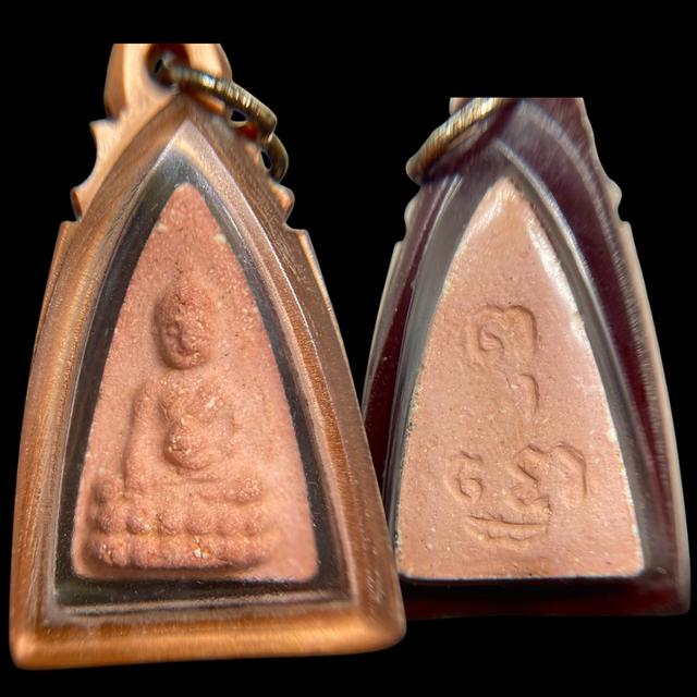พระพุทโธน้อย พิมพ์กลาง เนื้อปูนเสก รุ่นแรก ปี2494 แม่ชีบุญเรือน โตงบุญเติม รูปที่ 3