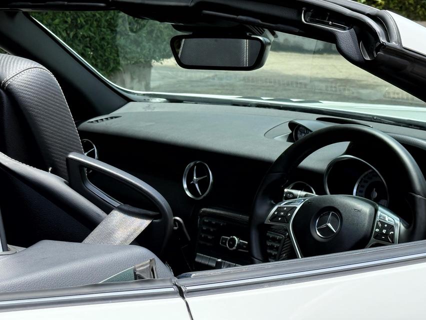 2015 BENZ SLK CARBON LOOK รถมือเดียวออกป้ายแดง รถวิ่งน้อย ประวัติ SERVICE ครบ รถไม่เคยมีอุบัติเหตุครับ 8