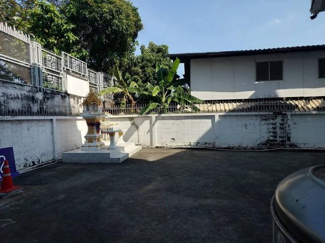 ให้เช่าอาคาร 3 ชั้น ริมถนนพระราม 4 ติดถนนใหญ่ ออฟฟิศพร้อมใช้งาน 2