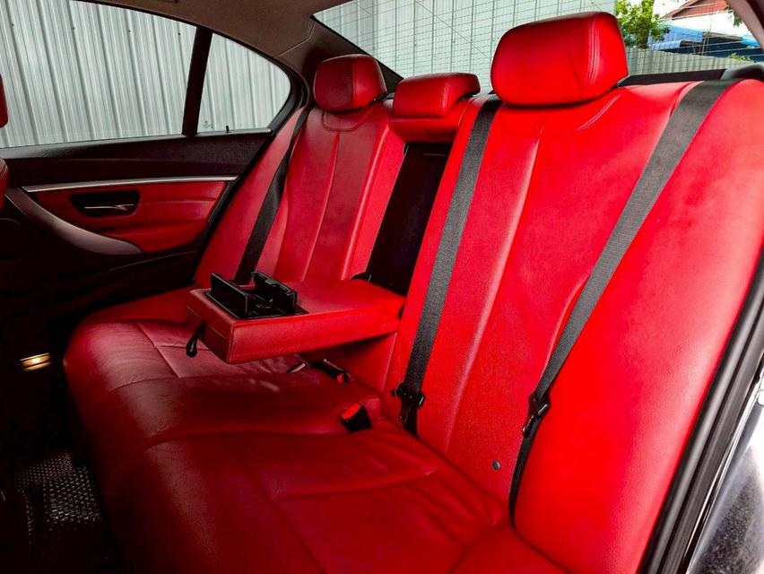 BMW 330e ปี18 12