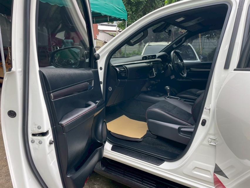 2022 Toyota revo 2.8 GR 4x4 ออโต้ 4ประตู มือเดียว ขาย 958000 รถสวยเดิม จอดมีนบุรี กทม สอบถาม 085  337  55  37 9