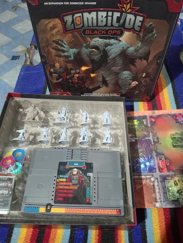 (มือสอง)zombicide: black ops 1,600 2