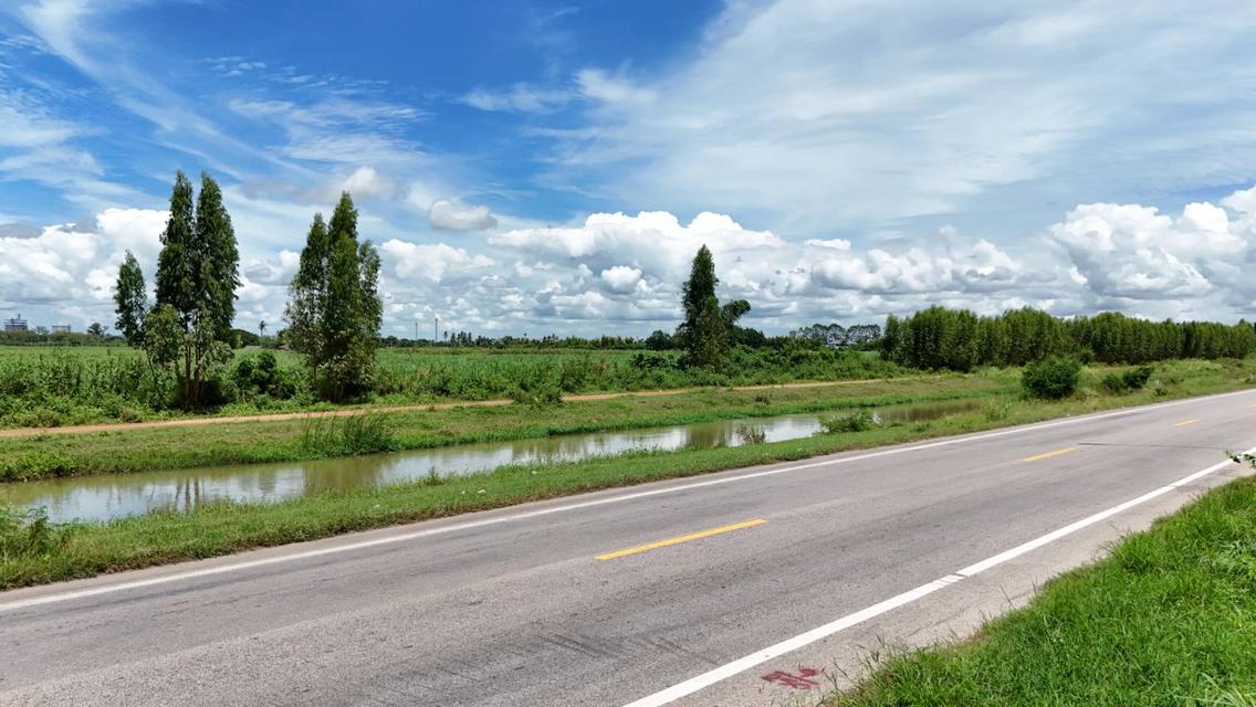 ดินสวยถมแล้ว ติดคลองส่งน้ำชลประทาน อำเภอท่าม่วง  กาญจนบุรี