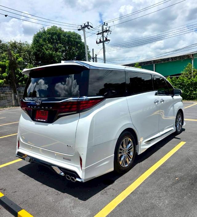 Toyota Alphard Z hybrid 40 HEV สีขาว ปี 2025 ไมล์ 18,000 กม.