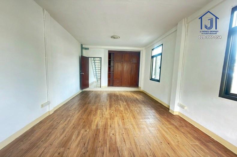 ขายอาคารพาณิชย์ 2.5 ชั้น หลังมุม ติดถนนเจริญนคร ใกล้BTS วงเวียนใหญ่ ทำเลค้าขาย 5