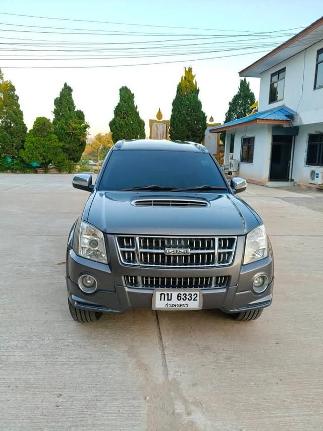 Isuzu MU-7 ปี 2010