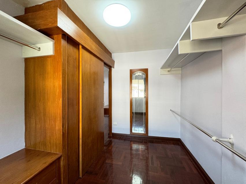 ขาย / เช่าด่วน ทาวน์เฮ้าส์ 4 ชั้น หมู่บ้าน วราธรวิลล์ พัฒนาการ 44 4