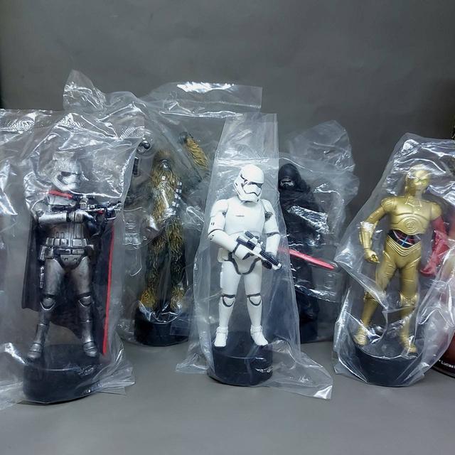 โมเดลฝาขวดน้ำ- สตาร์ วอร์ส Star Wars Bottle Cap 5 แบบ