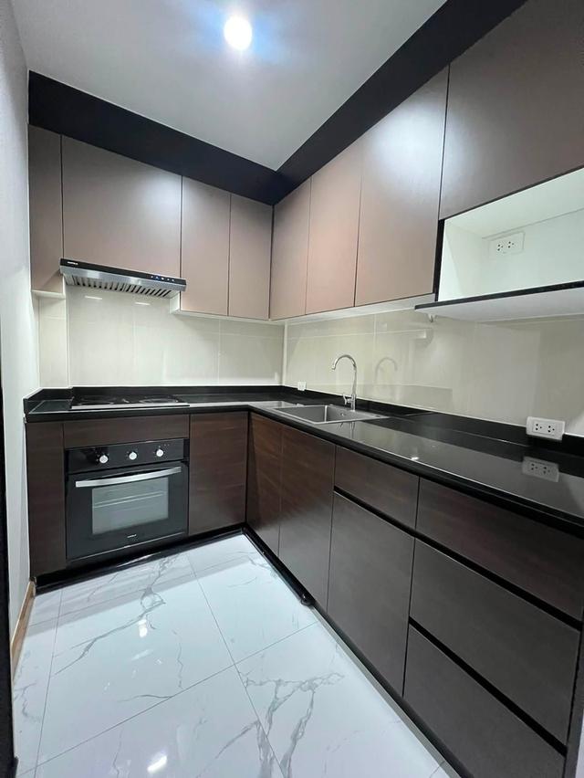 ให้เช่าบ้านทาวน์โฮม 3 ชั้น หมู่บ้านโครงการ สิริเฮ้าท์ รัชดา 18 SIRIHOUSE (หลังมุม)ใจกลางรัชดา-ลาดพร้าว 12