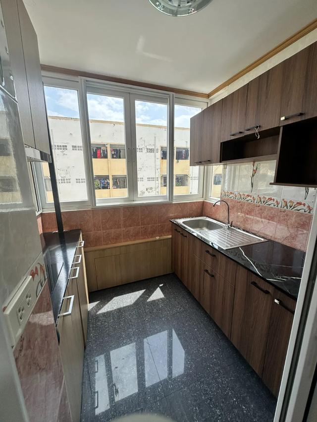 คอนโด เดอะ ลิฟวิ่ง ทาวเวอร์ สุขุมวิท 64/1 พระโขนง กรุงเทพมหานคร 11