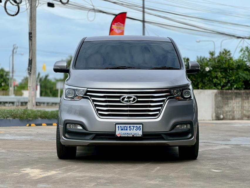 ปี 2018 HYUNDAI H1, DELUXE โฉม ปี18-ปัจจุบัน สีเทา เกียร์ออโต้ เครื่องดีเซล มือเดียวป้ายแดง 6