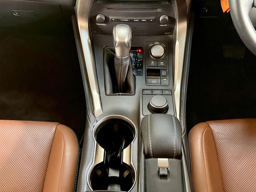 🚗 2016 Lexus NX300h AT รูปที่ 13