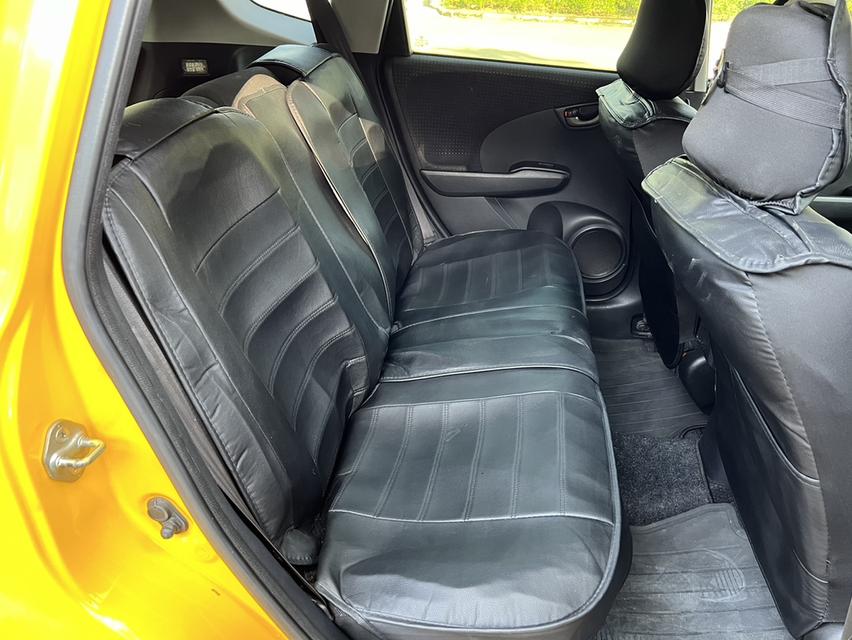 Honda JAZZ GE ออโต้ ปี08 รถบ้านจัดทรง 14