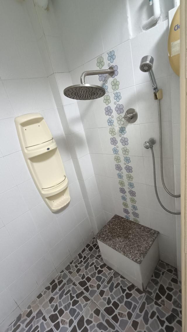 ทาวน์เฮ้าส์ 3 ชั้น 4 ห้องนอน 4 ห้องน้ำ 8