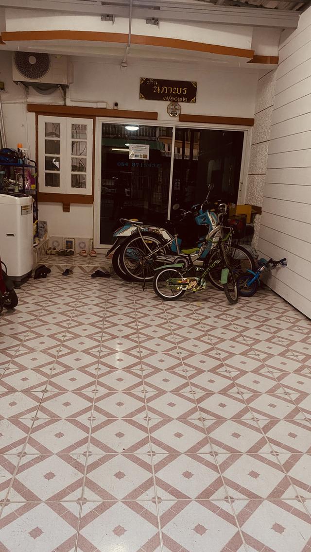 ทาวน์โฮม หมู่บ้านมโนรมย์ 4 ถนนเลียบคลองสอง 19 แขวงสามวาตะวันตก กรุงเทพมหานคร  เจ้าของขายเอง 21 ตรว. 9