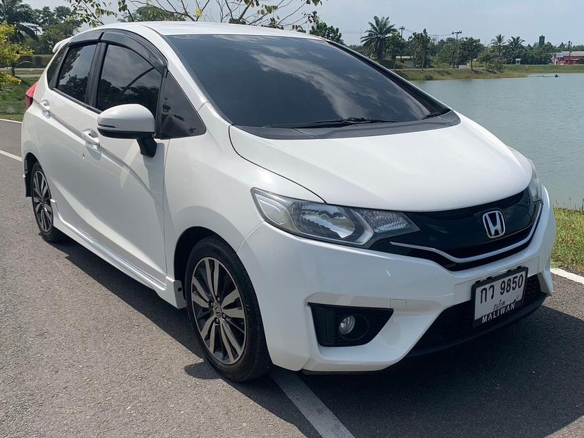 HONDA JAZZ 2015 1.5 i-VTEC SV AT 💓 เก๋งตัวรองท็อป 5 ประตู มือเดียว สภาพสวยตามรูป ออฟชั่นใช้งานได้ครบ พับเบาะราบได้ จุของได้เยอะ