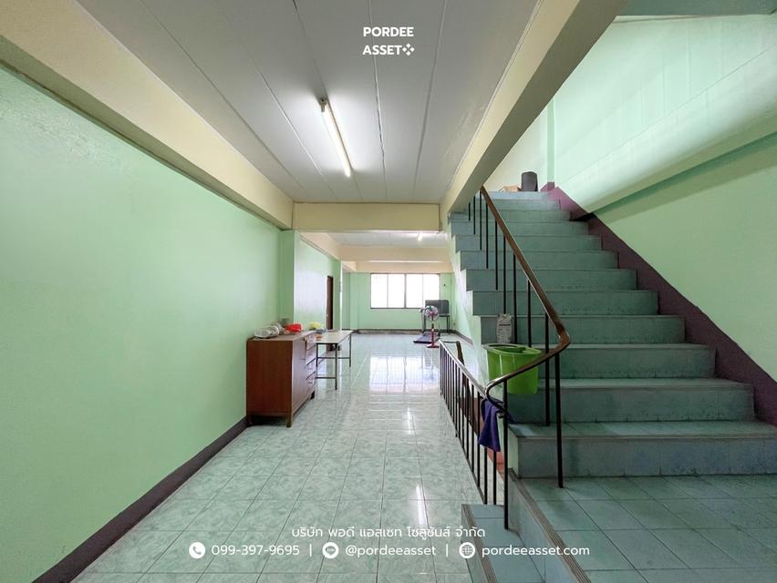 ขาย!! อาคารพาณิชย์ 3.5 ชั้น 2 คูหา ติดถนนบางบัวทอง - สุพรรณบุรี 340 (หลังมุม ขนาด 84 ตร.ว.) ถ.บางบัวทอง-สุพรรณบุรี บางบัวทอง นนทบุรี 9