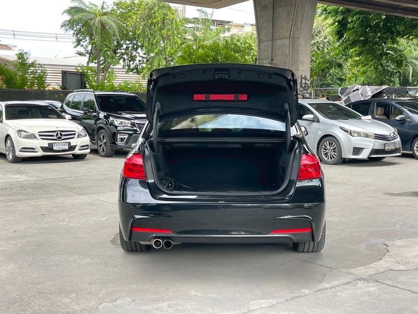รหัสรถ WRT3885 BMW 330e Limousine M Sport LCI ปี 2017 17