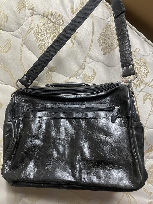 กระเป๋าสะพาย หนัง มือ 1