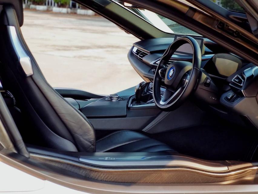 BMW i8 Pure Impulse ปี 2015 ไมล์ 61,xxx km  8