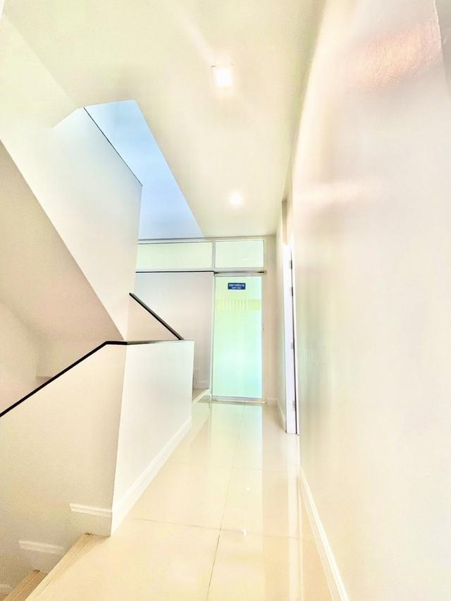 ให้เช่าทาวน์โฮมออฟฟิศ 3 ชั้น ตลาดใจโต บางเสาธง สมุทรปราการ  พร้อมอุปกรณ์ 11