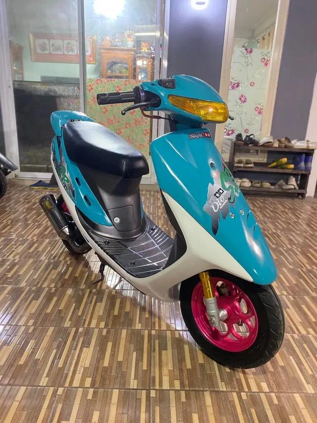 Honda Dio สีฟ้าขาว