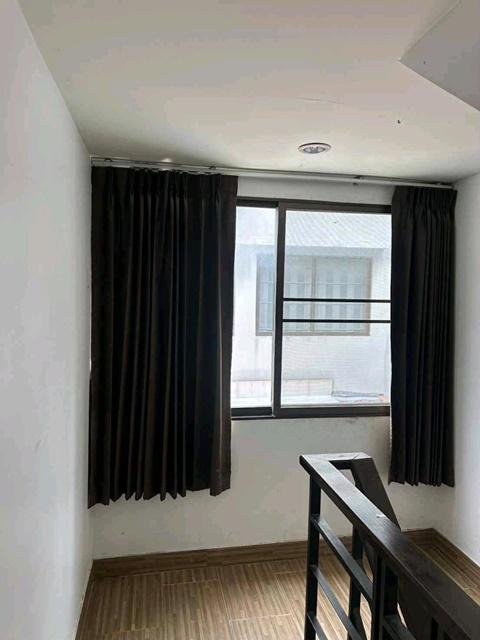 ถูกที่สุดในโลก ให้เช่า ทาวน์โฮม 3 ชั้น บ้านมีแอร์ครบ แฟชั่น รามอินทรา 3กม. รพ.สินแพทย์ 20ตรว. 3นอน 3น้ำ ที่จอดรถ 2 คัน ห 4