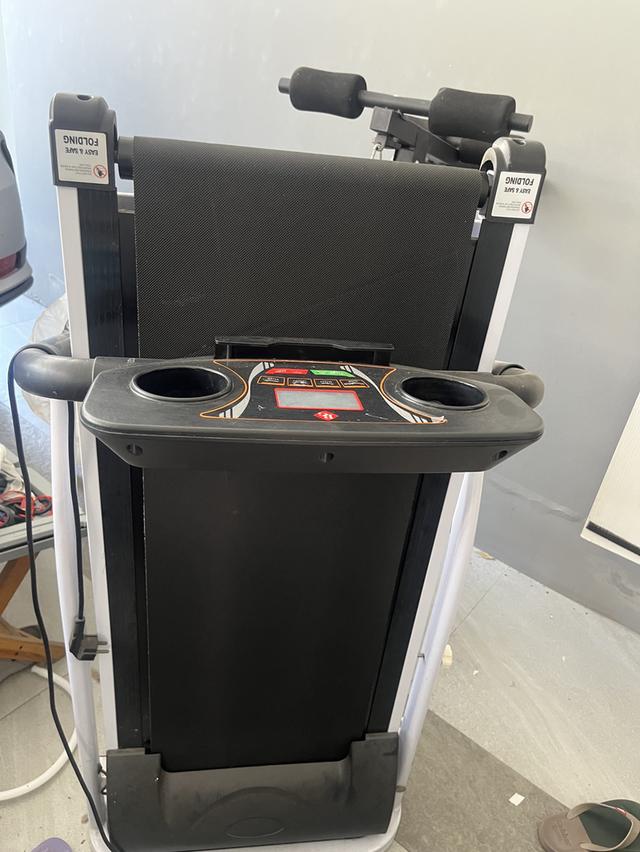 ส่ง ลู่วิ่งเดิน+ม้าซิทอัพ+ล้อบริหารก้าม สภาพ90% (ใช้น้อย)