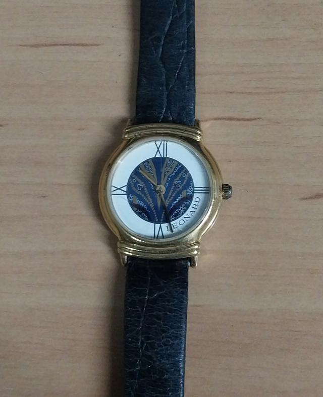 นาฬิกา ผู้หญิง Leonard