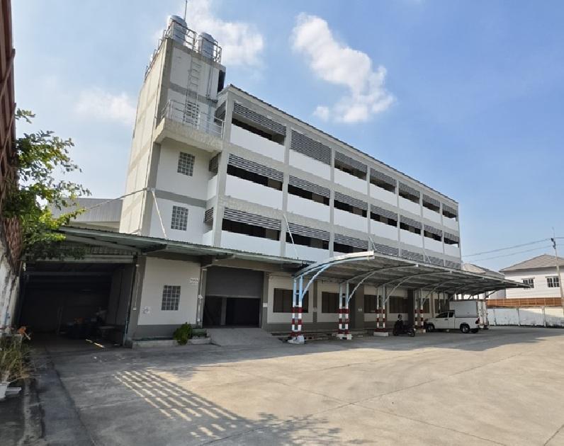 ให้เช่าโกดัง โรงงาน อาคาร 4 ชั้น พื้นที่ใช้สอย 2,016 ตารางเมตร อาคารพร้อมเข้าใช้งานได้ทันที / มีลิฟท์ขนสินค้า / จอดรถหลายคัน / ทำเล ลาดกระบัง 2