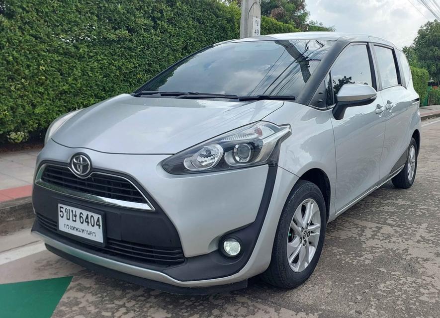 Toyota Sienta 1.5G ปี 2019 รถมือ 2 สภาพสวย 2