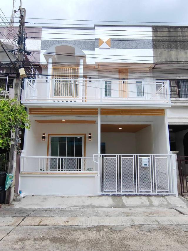 หมู่บ้านณัฐกานต์ เพชรเกษม112 (รีโนเวท)