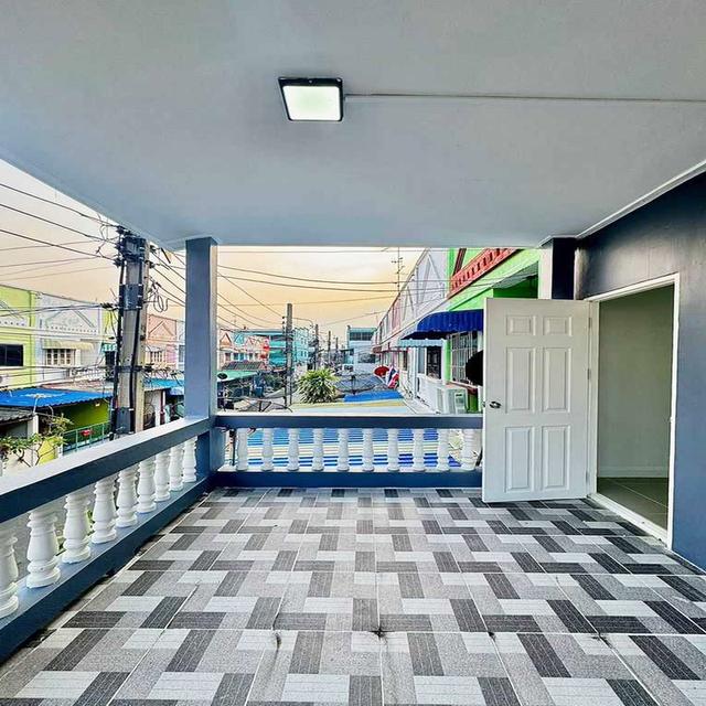 ขายทาวน์เฮ้าส์2 ชั้น เนื้อที่ 16 ตร.ว หมู่บ้านอัมพรไพศาล ถนนสุขาประชาสรรค์ 3  รีโนเวทใหม่ 15