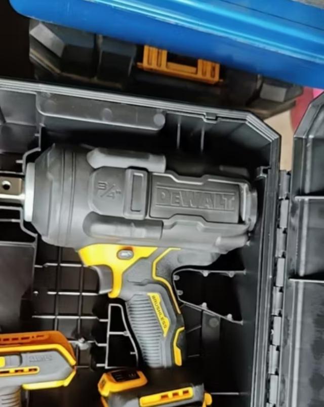 บล็อกกระแทกไร้สาย Dewalt Dcf 964 nt