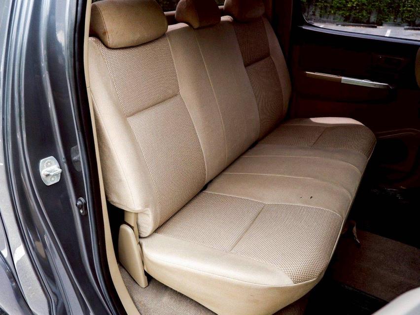 Toyota Vigo 2.5 E Prerunner Double Cab เกียร์ Auto VN Turbo สีเทา ปี 2013 13