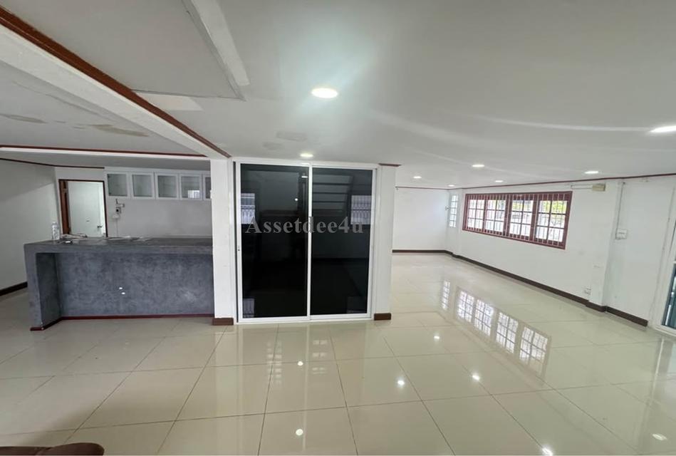 AH558 ให้เช่าบ้านเดี่ยวย่านสวนหลวง เนื้อที่ 90 ตร.ว. เมืองทอง2 พัฒนาการ53 ใกล้แอร์พอร์ตลิ้งค์ หัวหมาก ใกล้ร.ร.เตรียมพัฒน์ 8