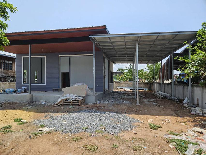 ขายที่ดิน100ตรว.พร้อมบ้านสร้างเสร็จแล้ว90%