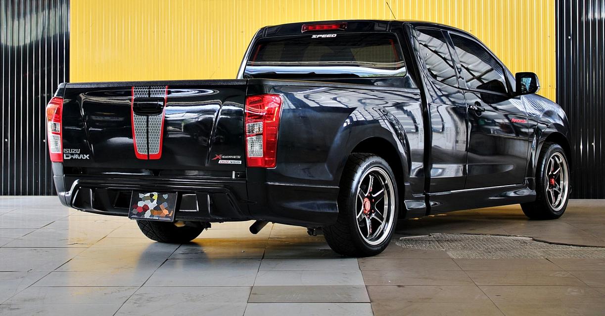 Isuzu D-Max X-Series 2.5 Z VGS Turbo Spacecab MT สีดำ รูปที่ 5