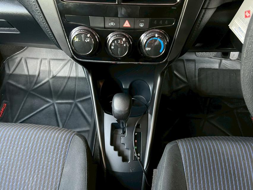 TOYOTA YARIS Hatchback 1.2 Entry ปี 2022 ติดแก๊ส LPG รูปที่ 7