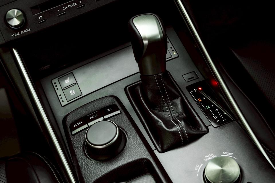 รหัสรถ CBL4343 LEXUS IS300h 2.5 Luxury AT 2016 รูปที่ 18