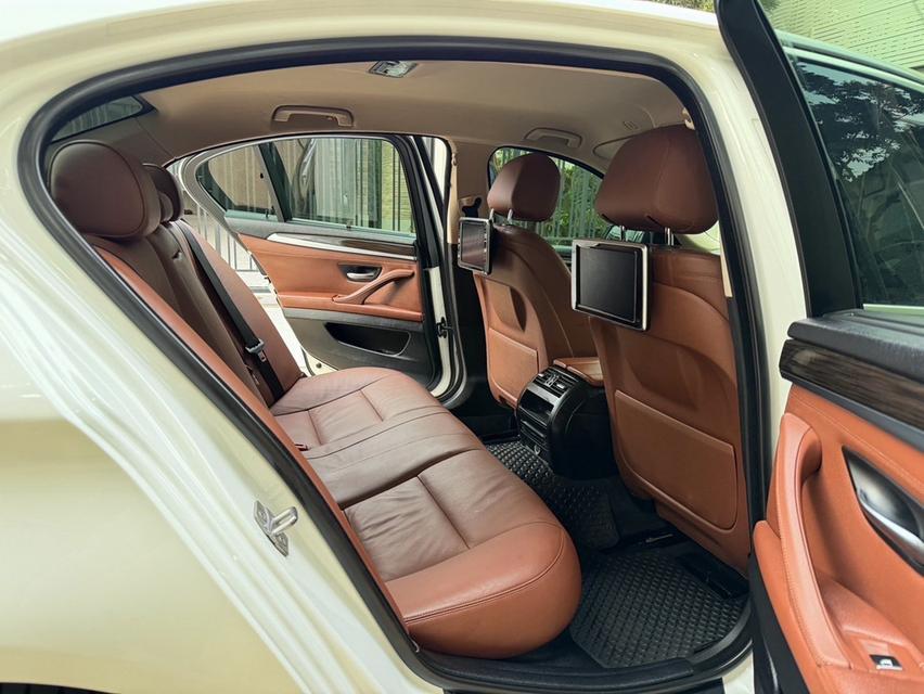 รหัสรถ AVA9965 🎉 BMW 525d Luxury LCI โฉมใหม่ F10 ปี 2016 14
