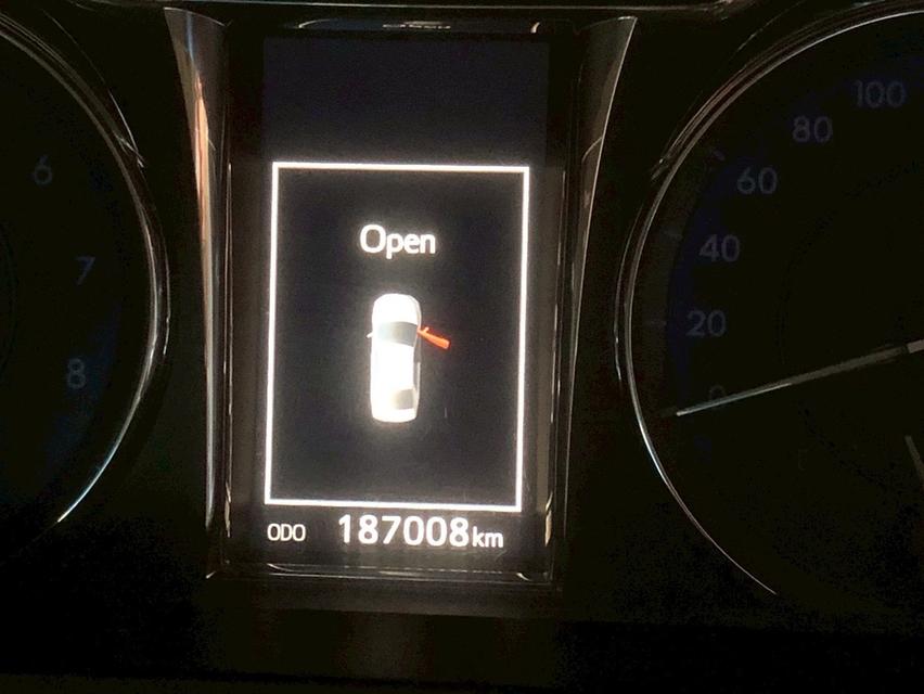 2015 toyota camry 2.0 g 4